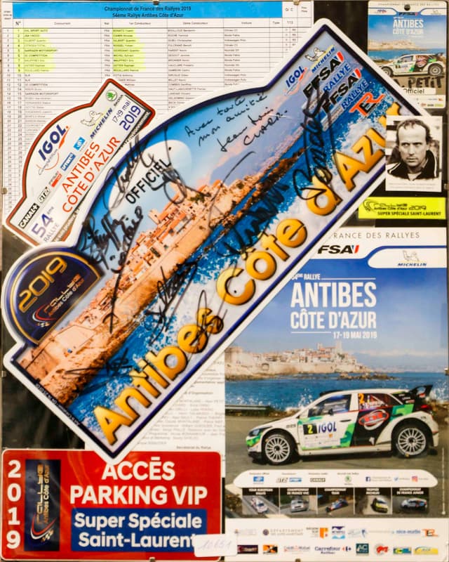 Plaques du Rallye d’Antibes 2019 dédicacée par Jean Louis Clarr et d’autres [...]